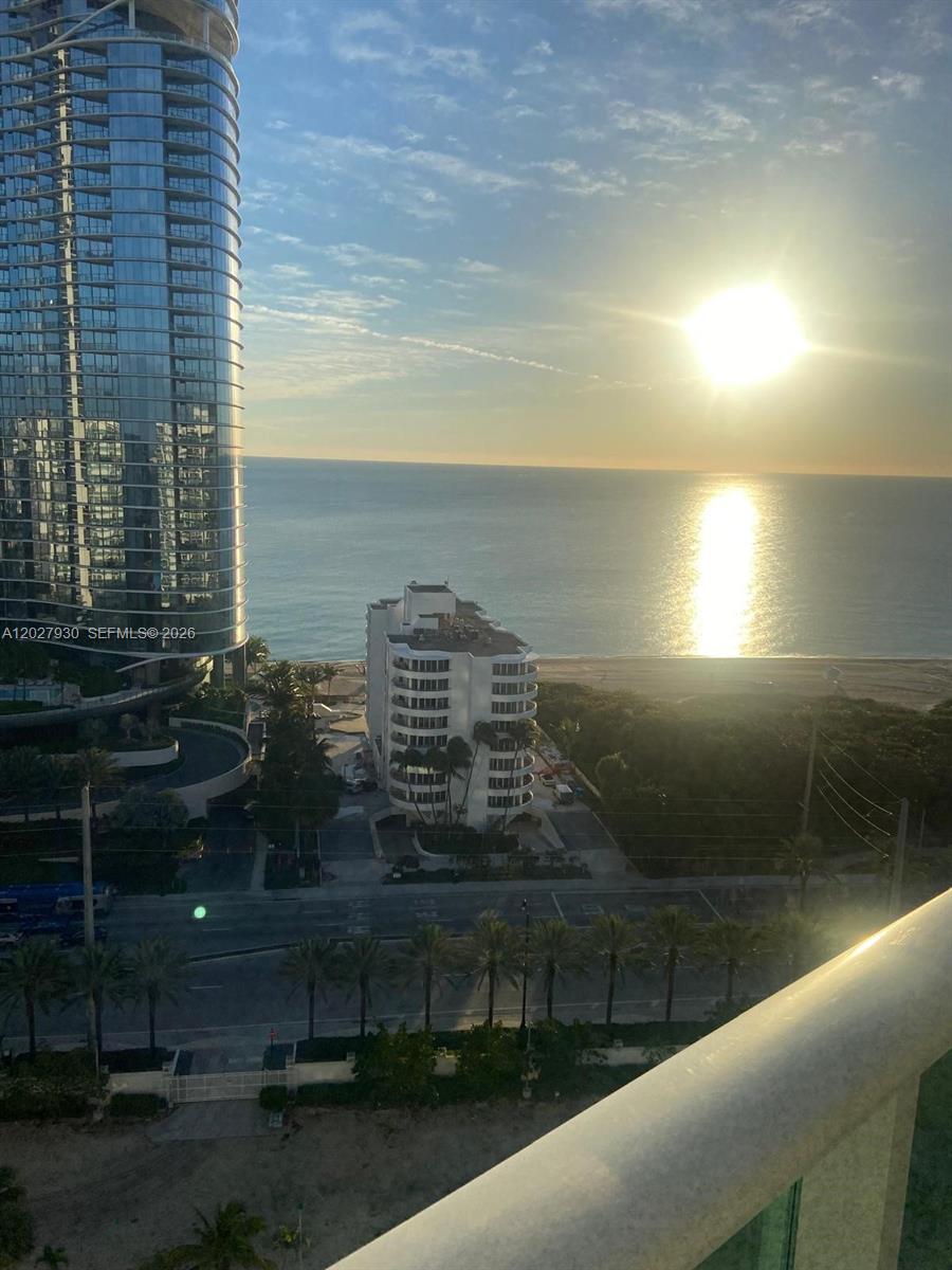 100 Bayview Dr #2014 Sunny Isles Beach, FL 33160