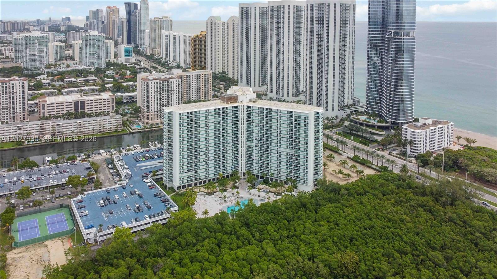100 Bayview Dr #2014 Sunny Isles Beach, FL 33160