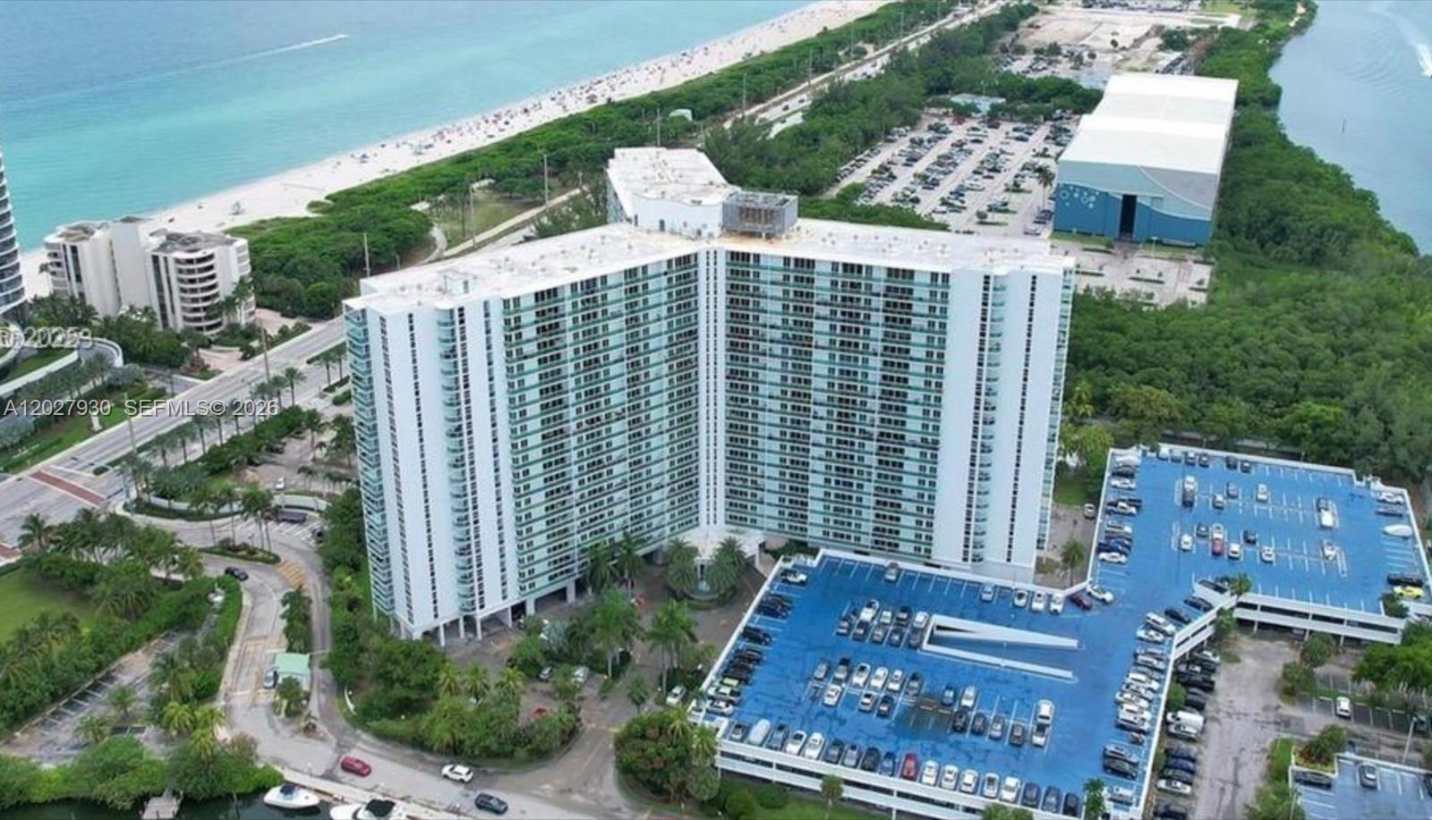 100 Bayview Dr #2014 Sunny Isles Beach, FL 33160