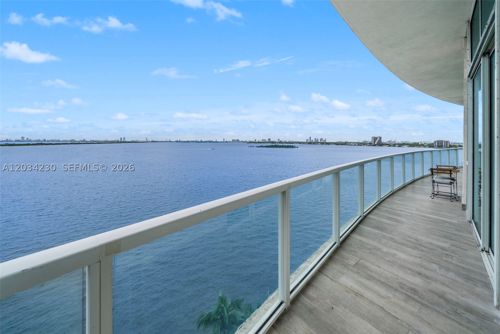 image Onyx on the Bay11