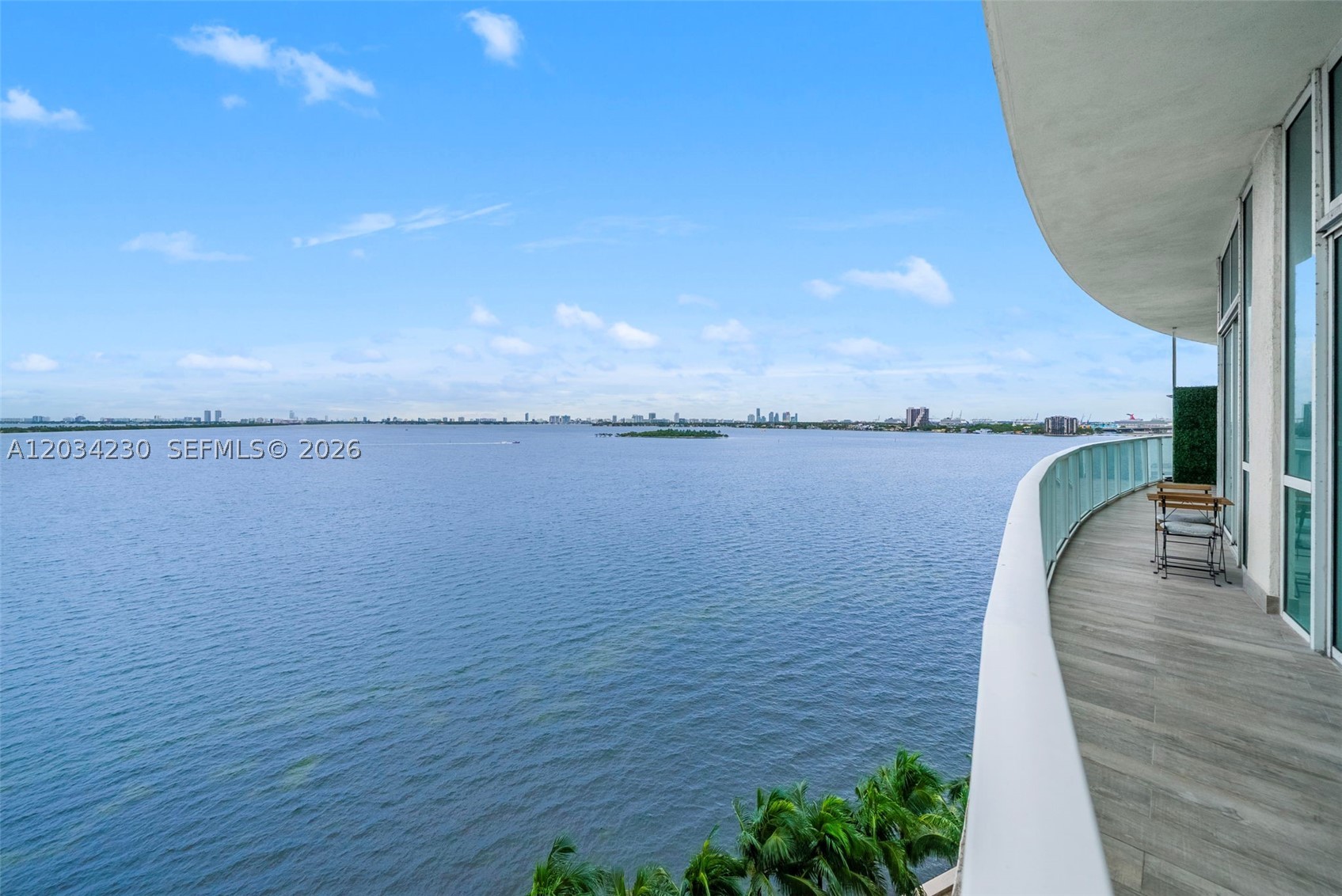 image Onyx on the Bay12