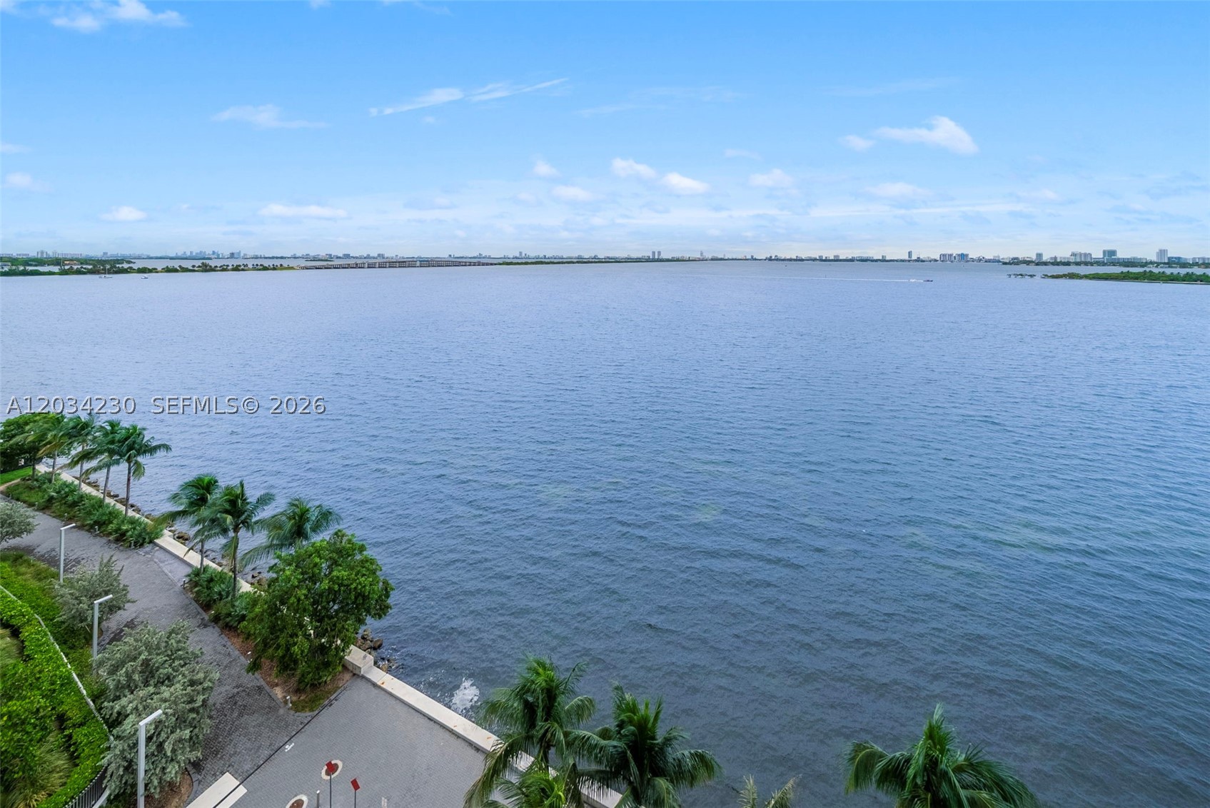 image Onyx on the Bay33