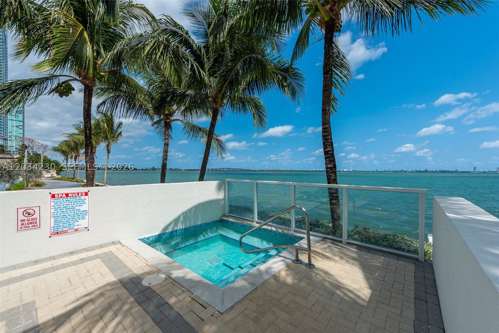 image Onyx on the Bay56