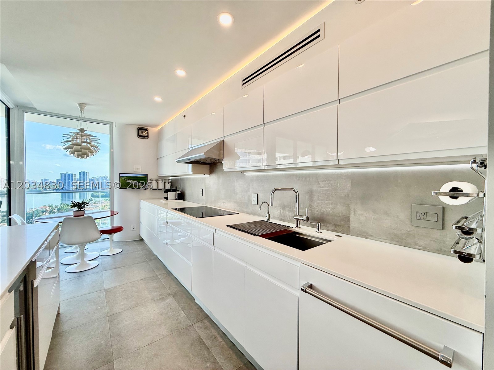 2800 Island Blvd #1803 Aventura, FL 33160