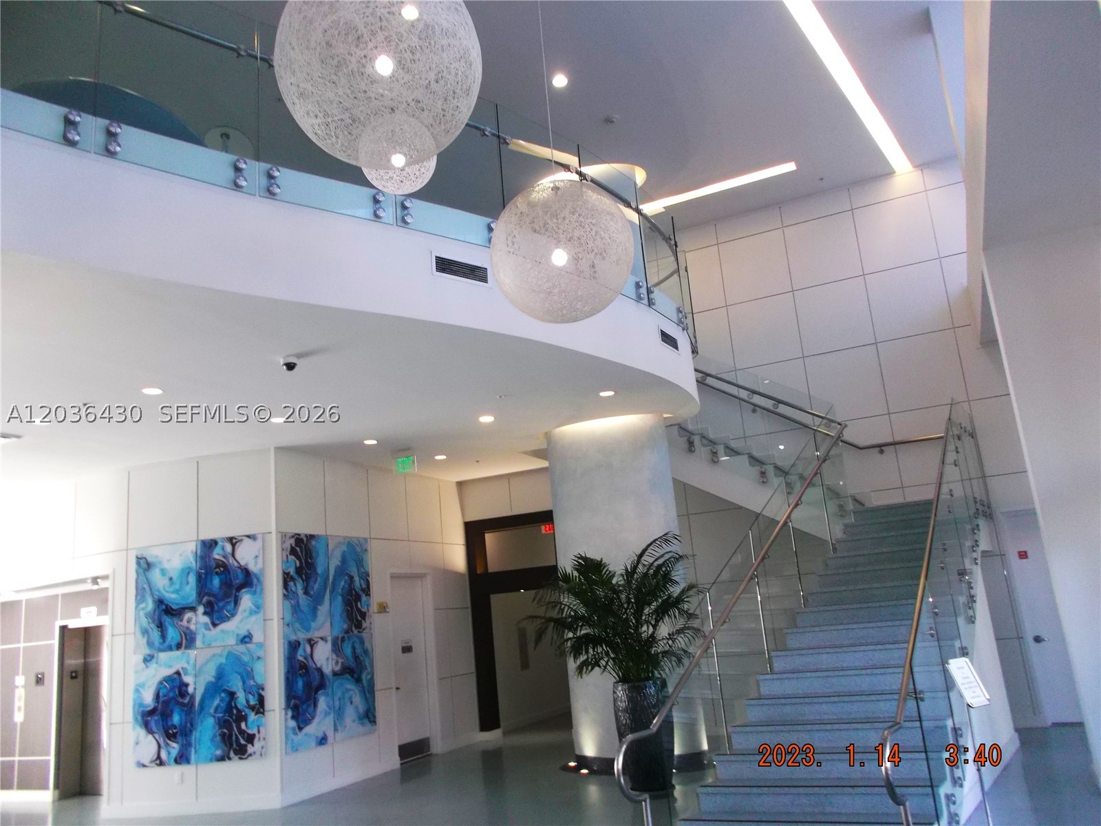 image The Venture at Aventura17