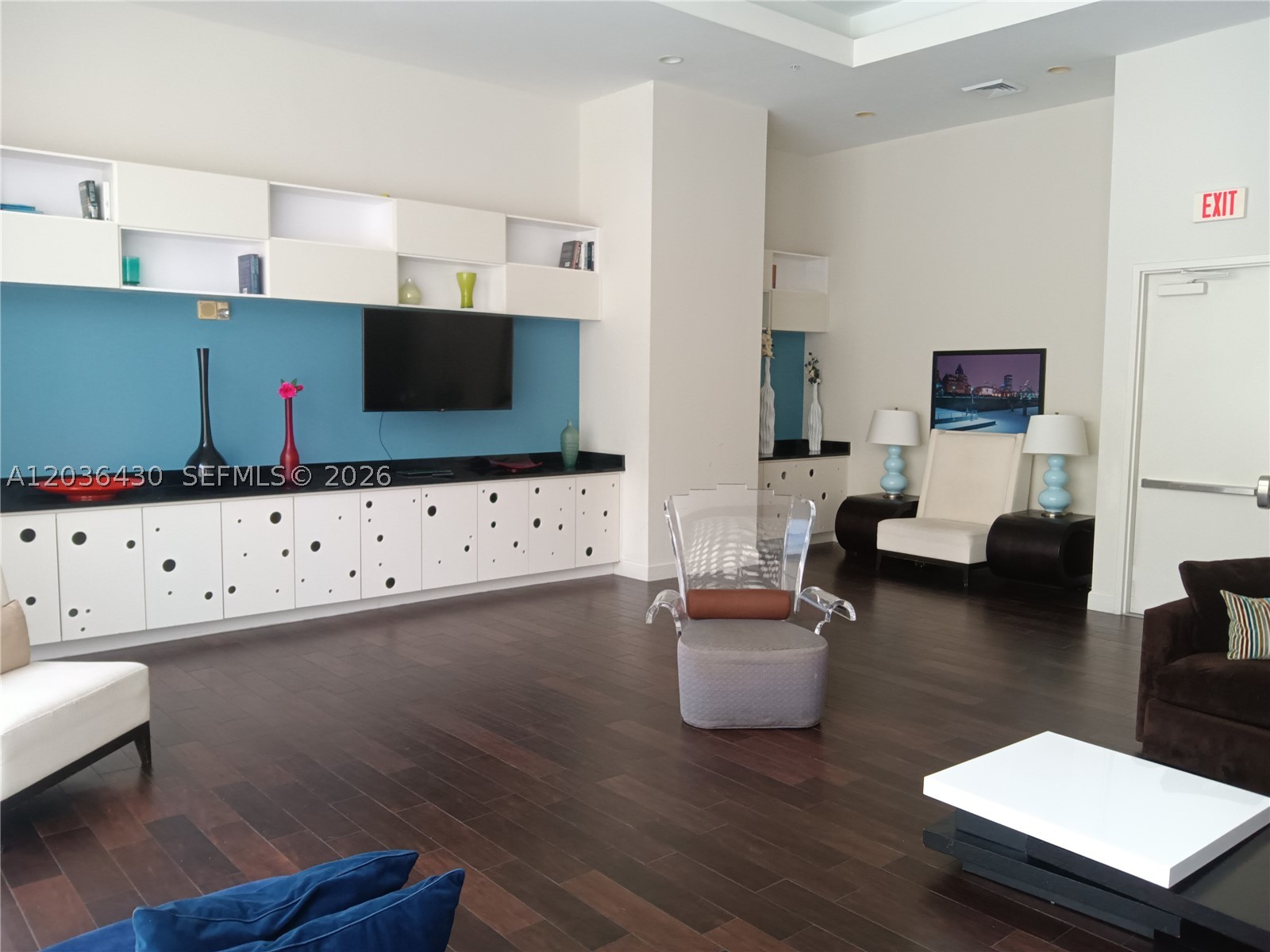 image The Venture at Aventura18