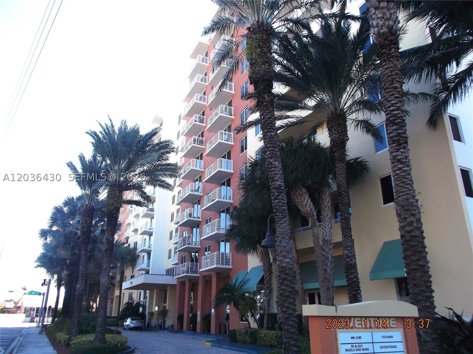 image The Venture at Aventura21
