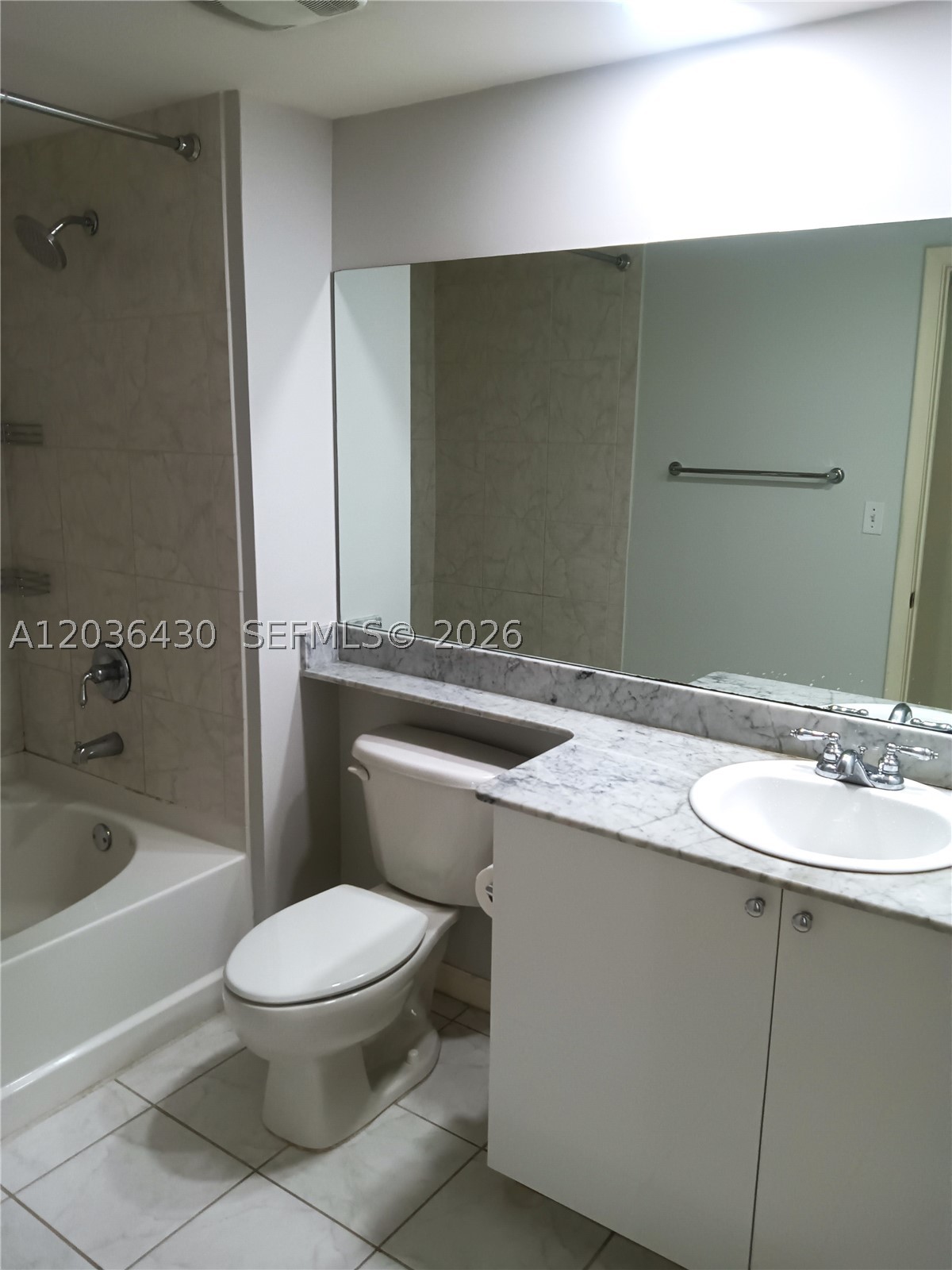 image The Venture at Aventura8