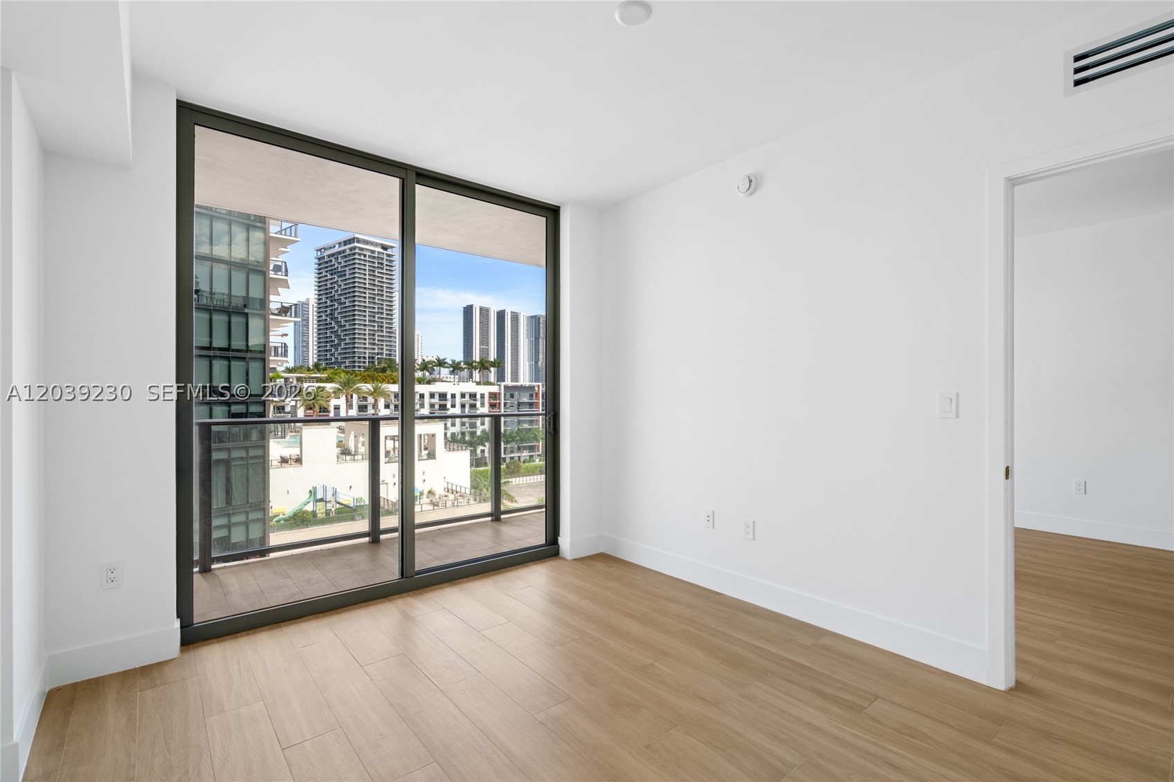 image The Standard Residences Midtown Miami7