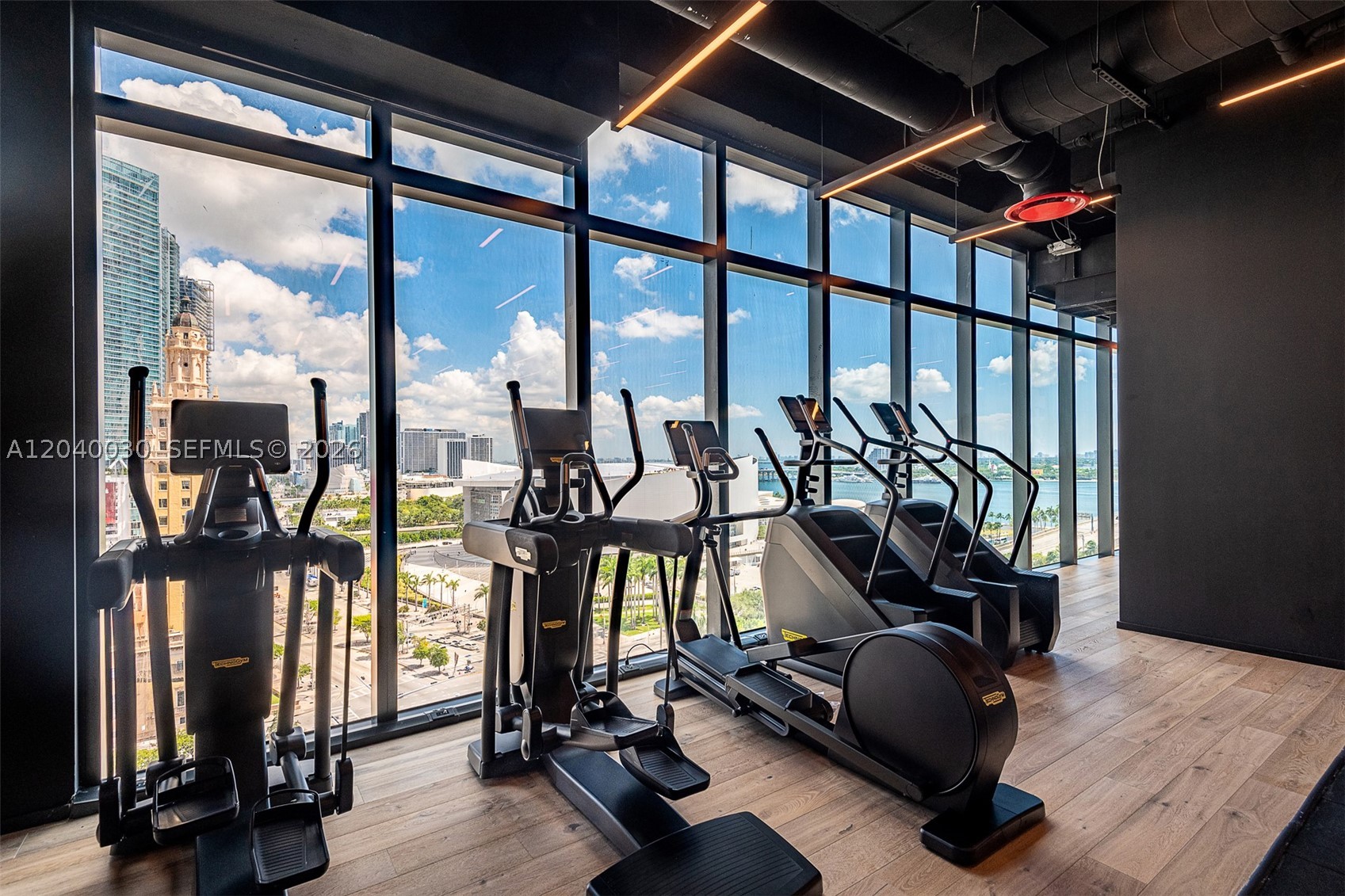 image The Elser Hotel & Residences11