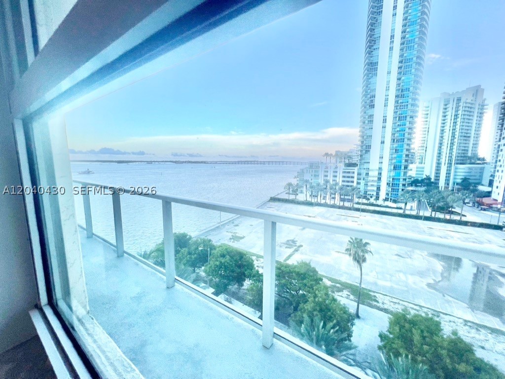 image The Mark on Brickell18