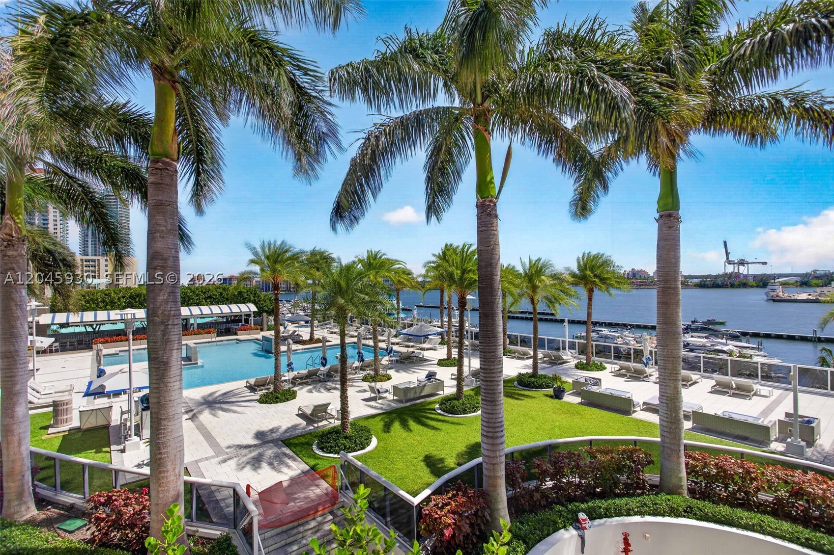 400 Alton Rd #706 Miami Beach, FL 33139