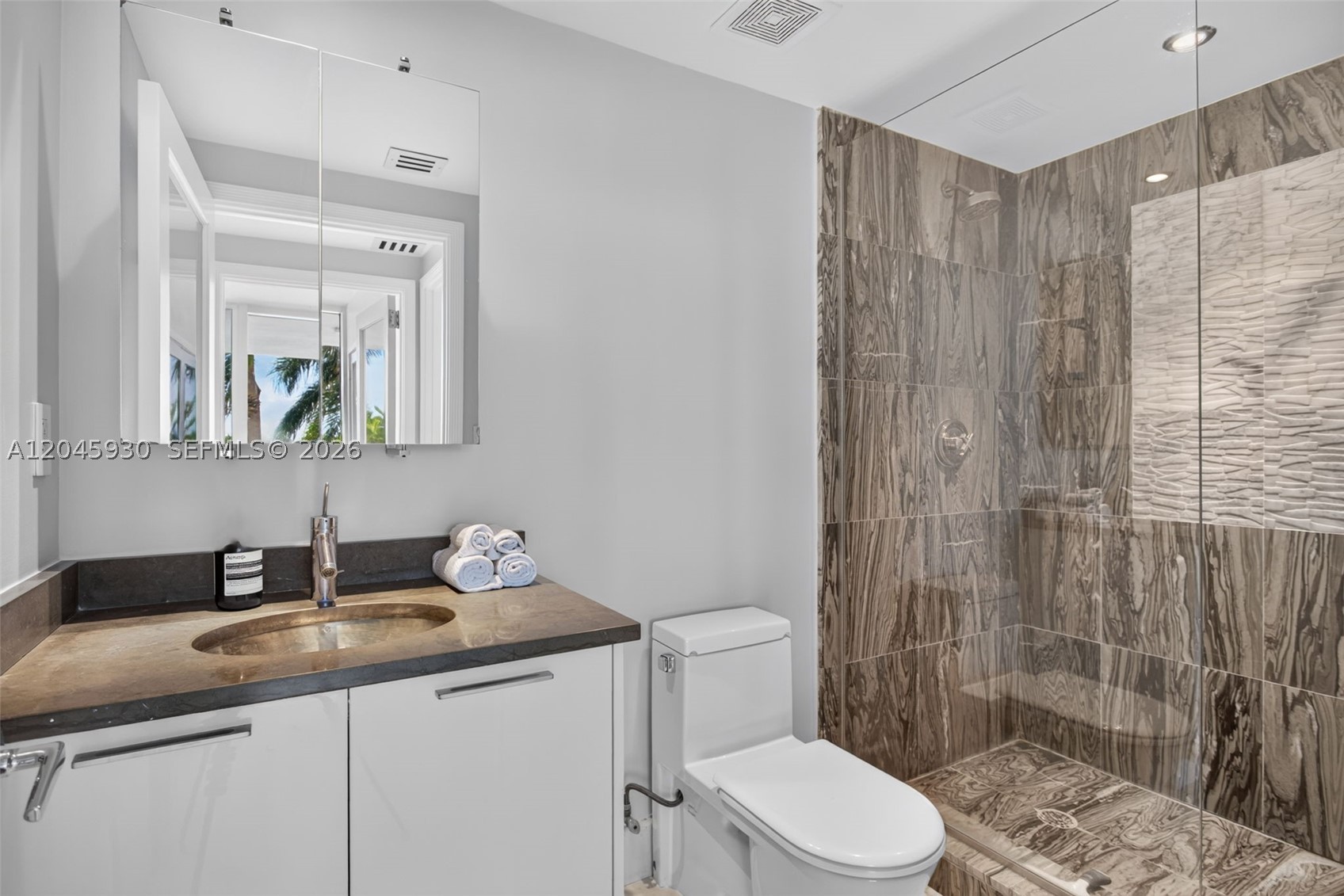 400 Alton Rd #706 Miami Beach, FL 33139