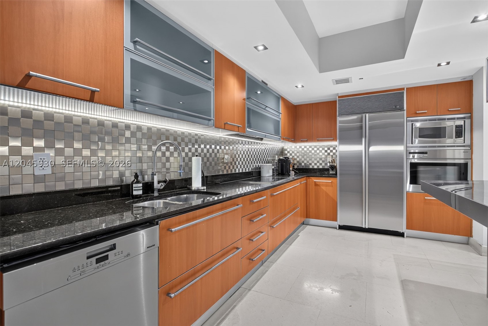 400 Alton Rd #706 Miami Beach, FL 33139