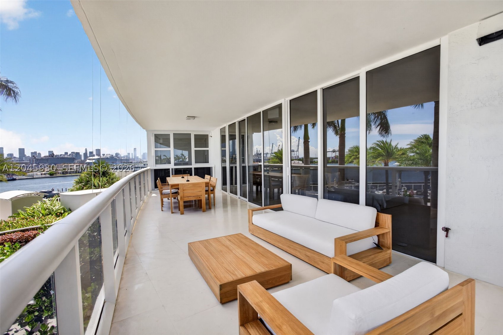 400 Alton Rd #706 Miami Beach, FL 33139