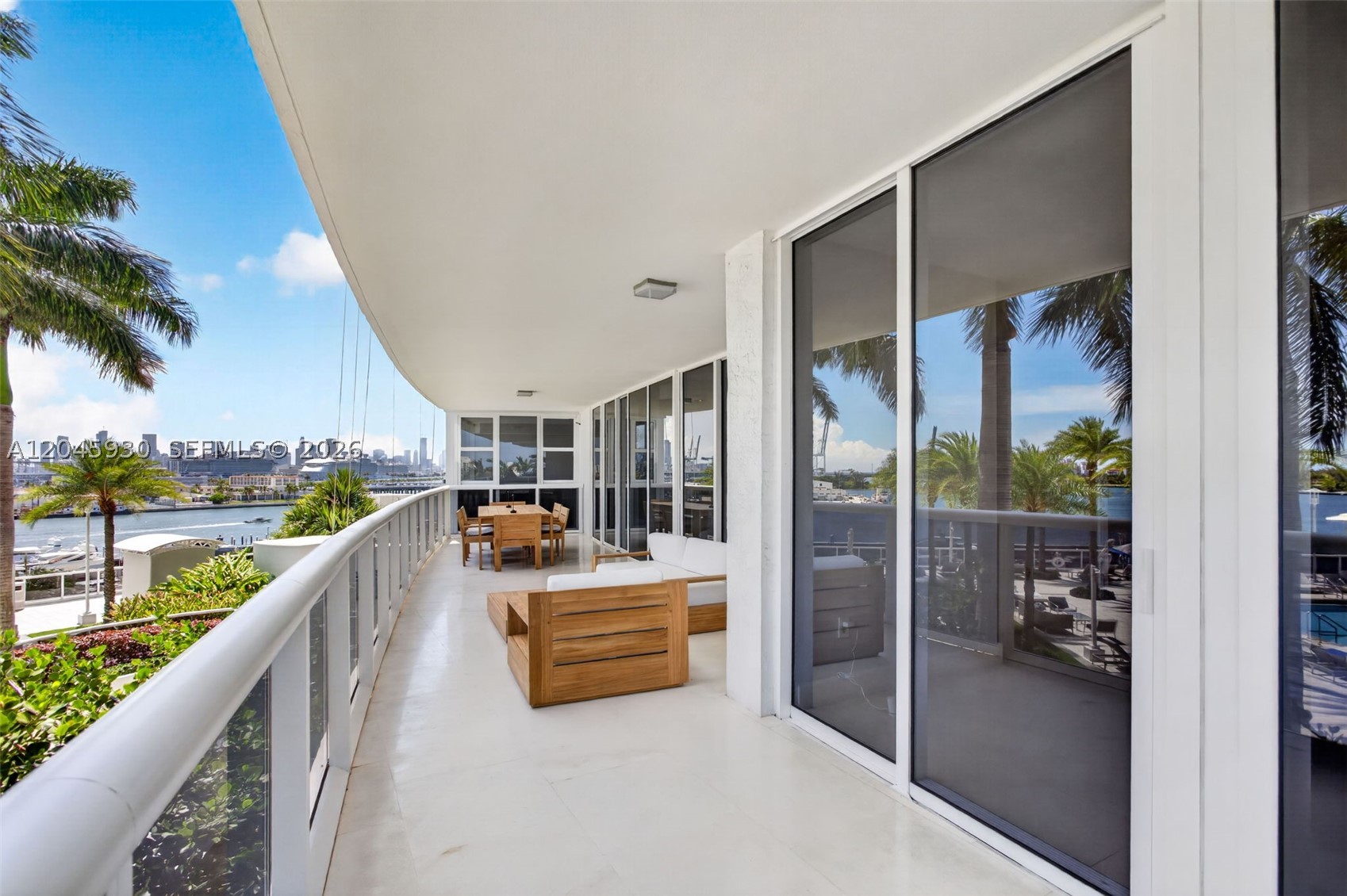 400 Alton Rd #706 Miami Beach, FL 33139
