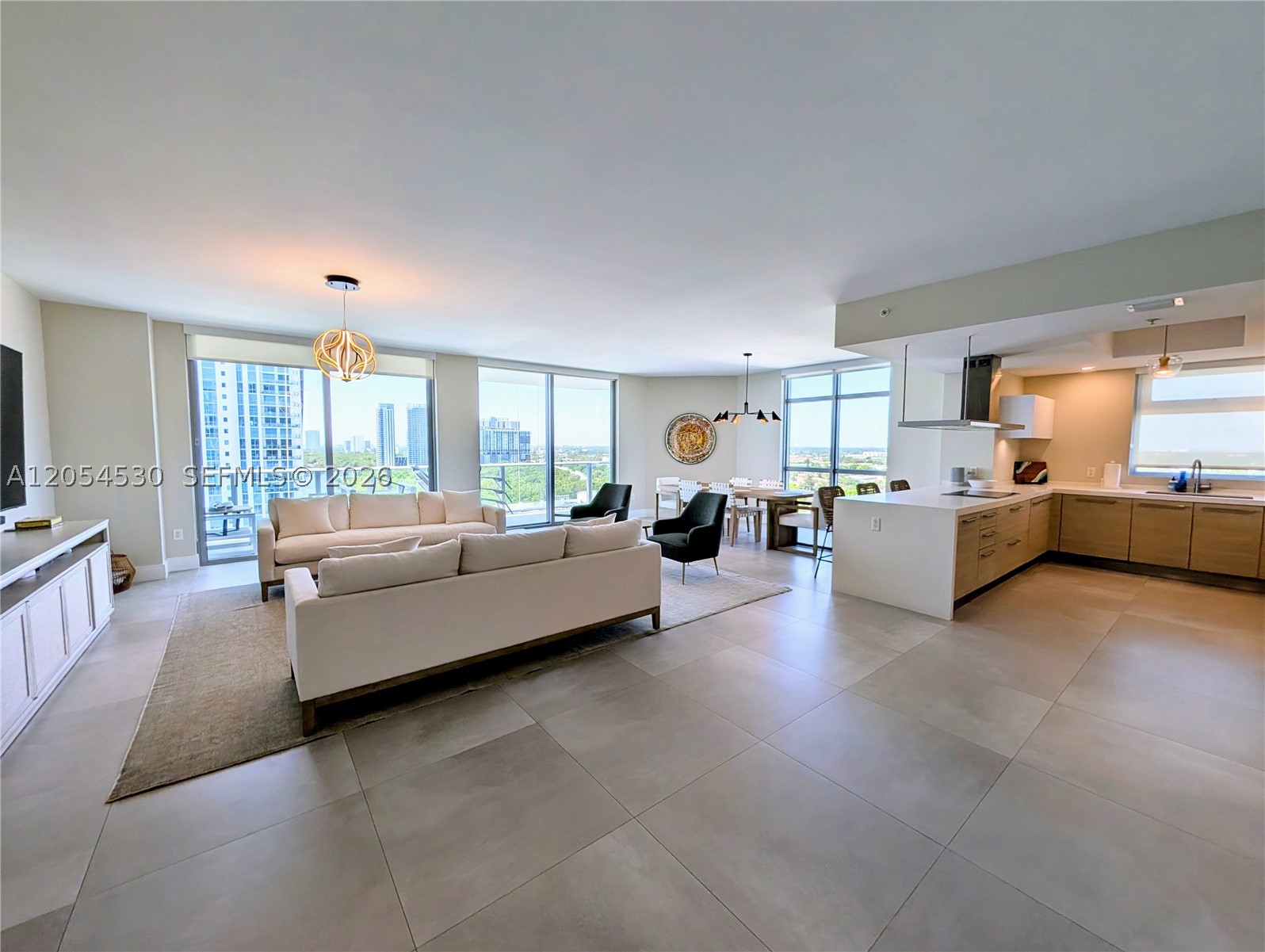 17301 Biscayne Blvd #1501 North Miami Beach, FL 33160