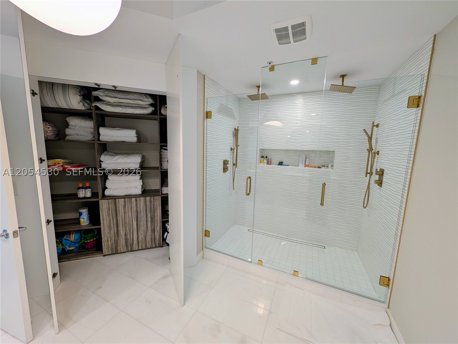 17301 Biscayne Blvd #1501 North Miami Beach, FL 33160