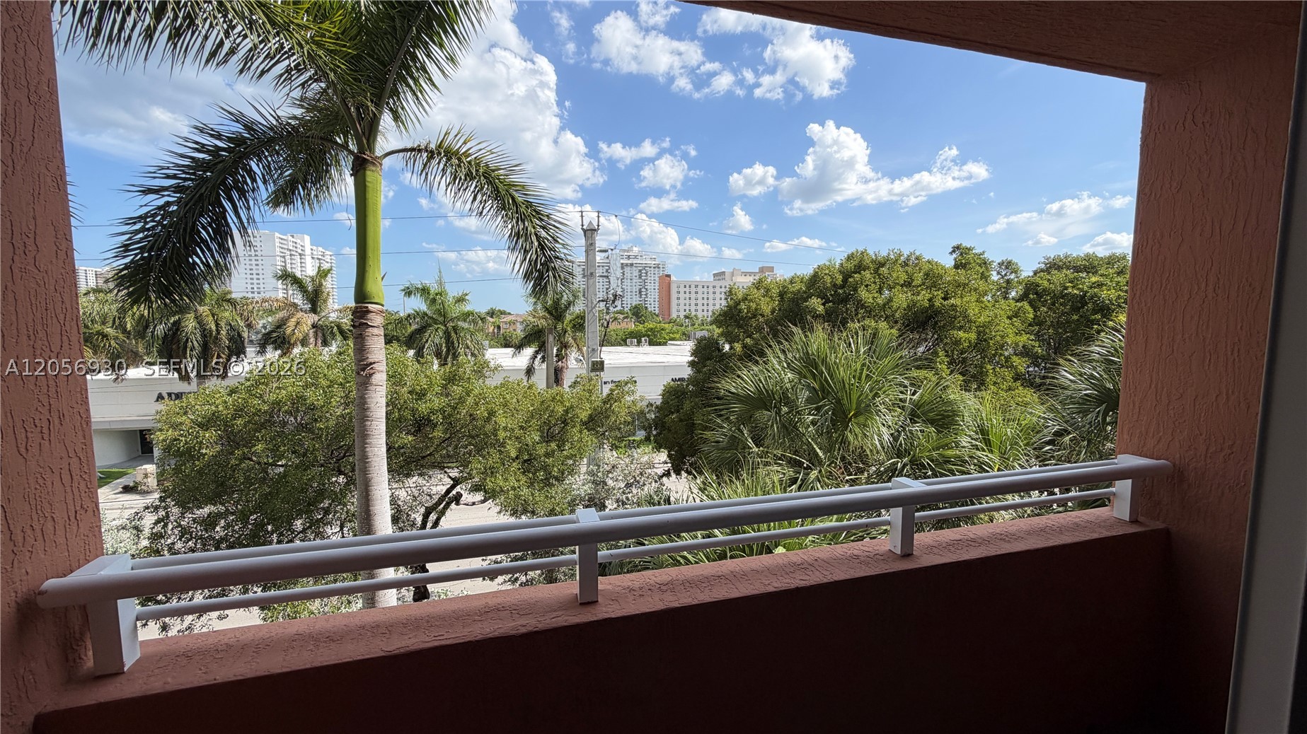 image The Venture at Aventura16