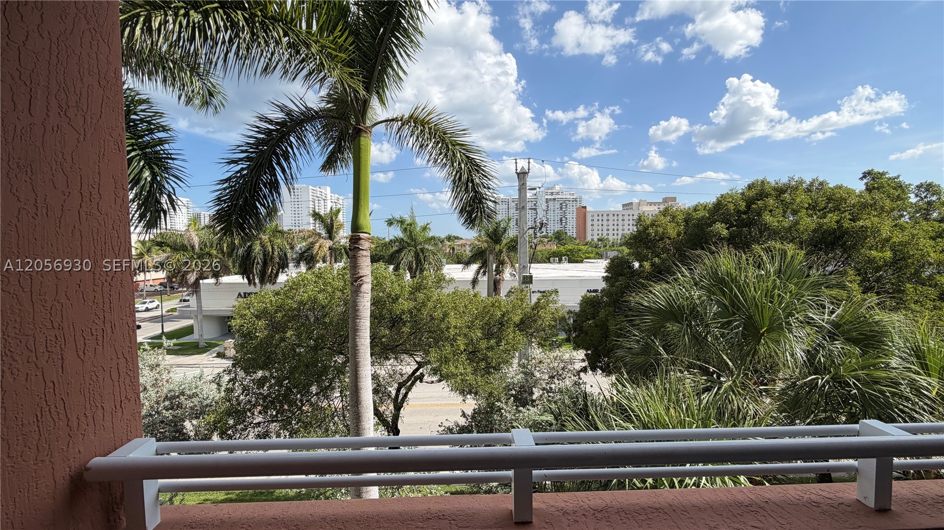 image The Venture at Aventura17