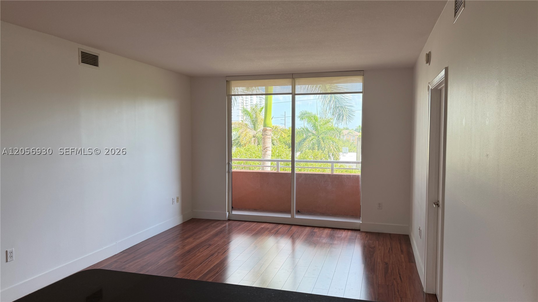 image The Venture at Aventura29