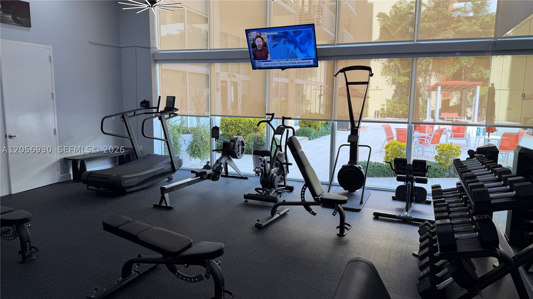 image The Venture at Aventura32