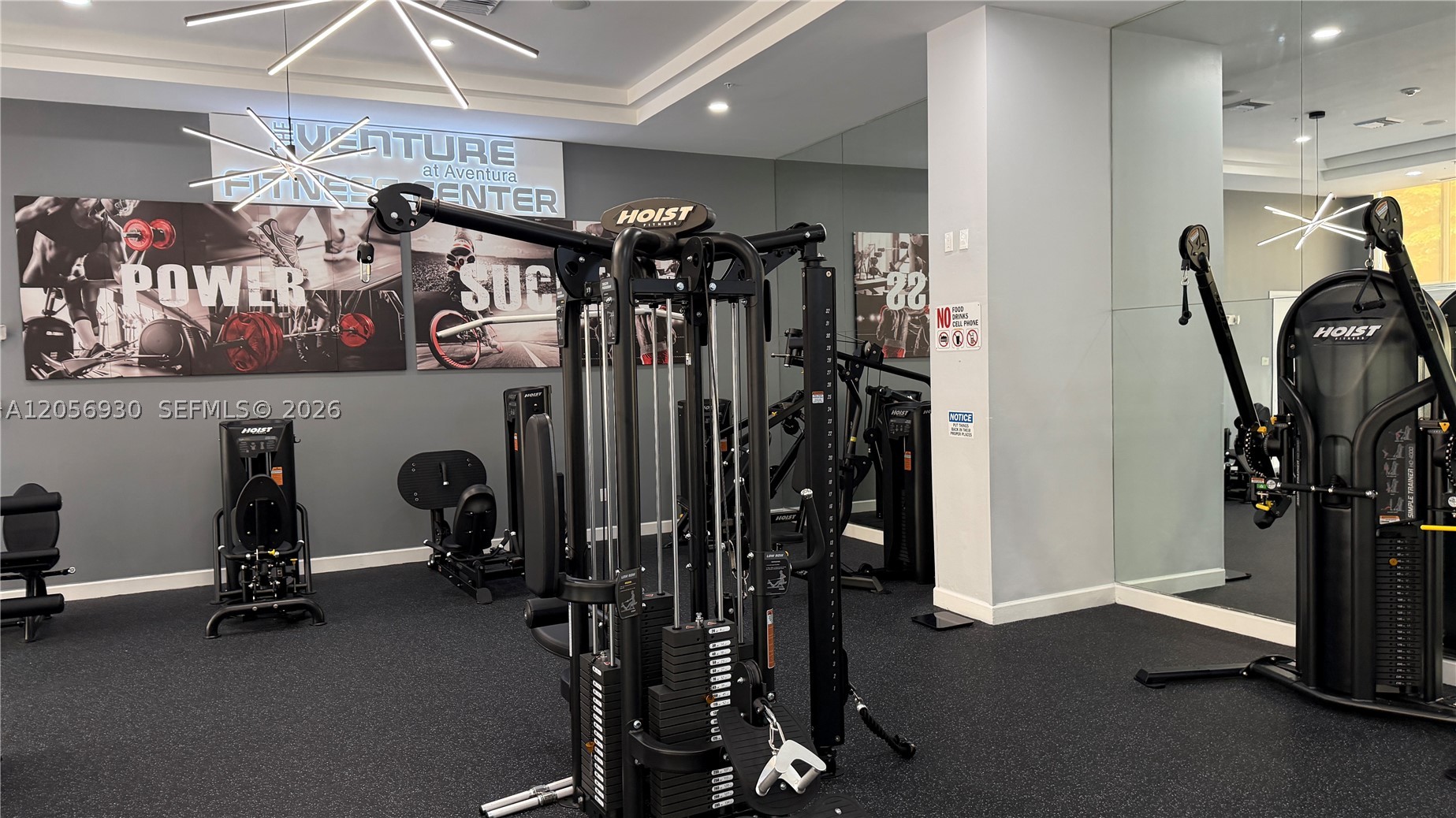 image The Venture at Aventura36