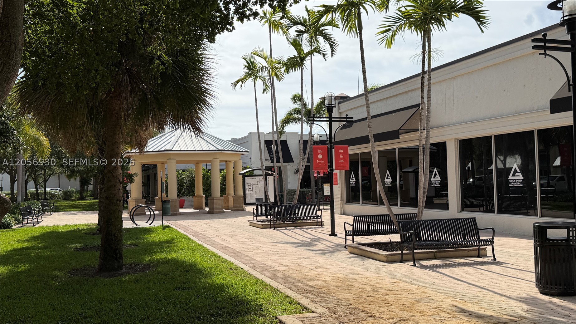 image The Venture at Aventura45