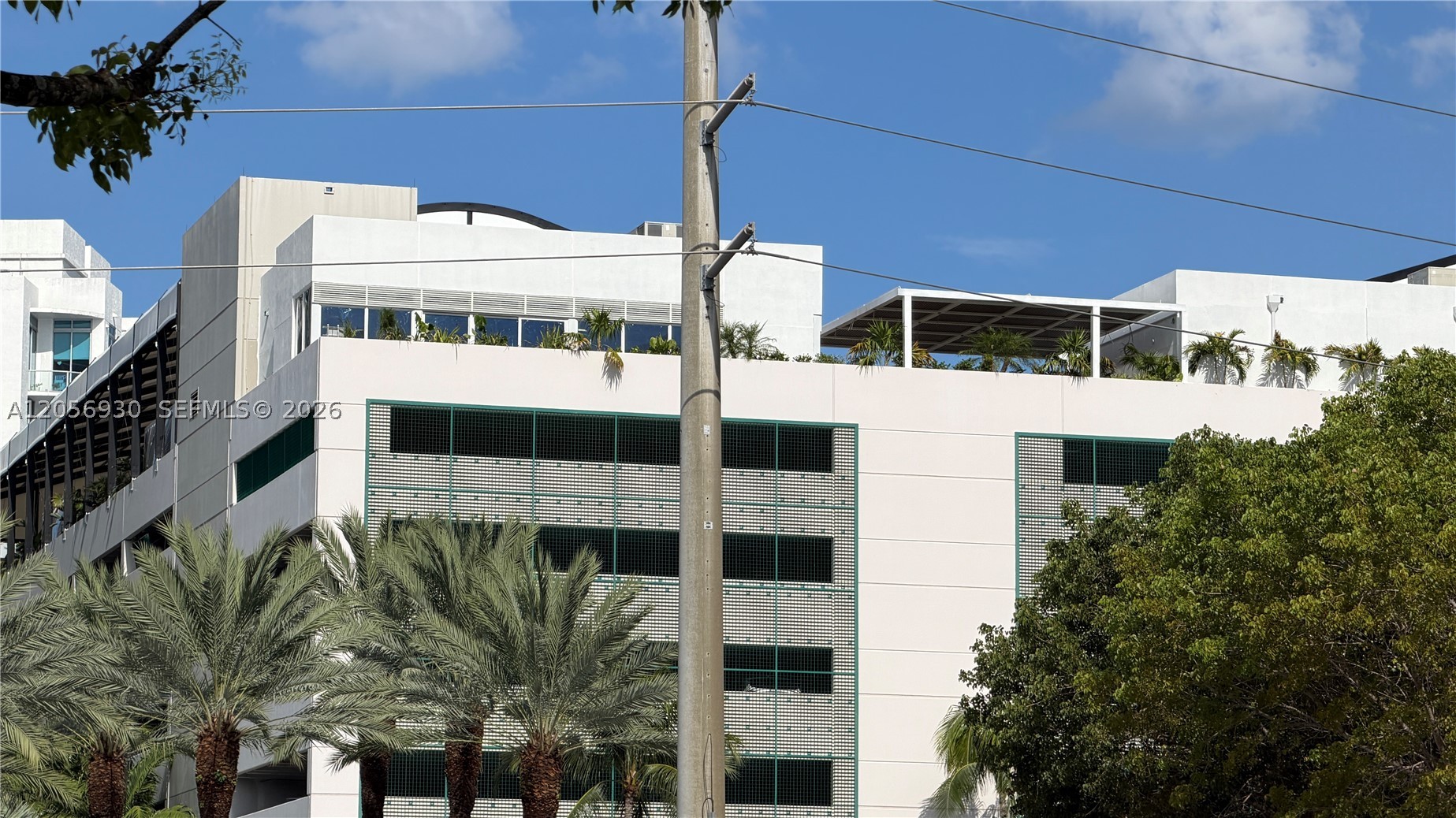 image The Venture at Aventura47