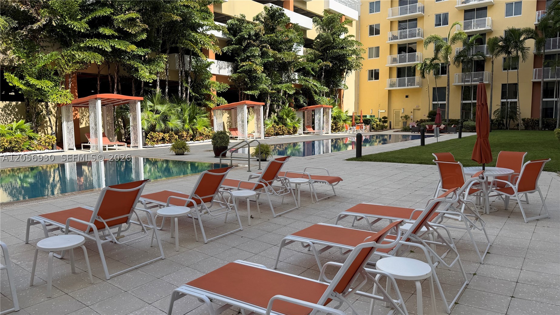 image The Venture at Aventura48