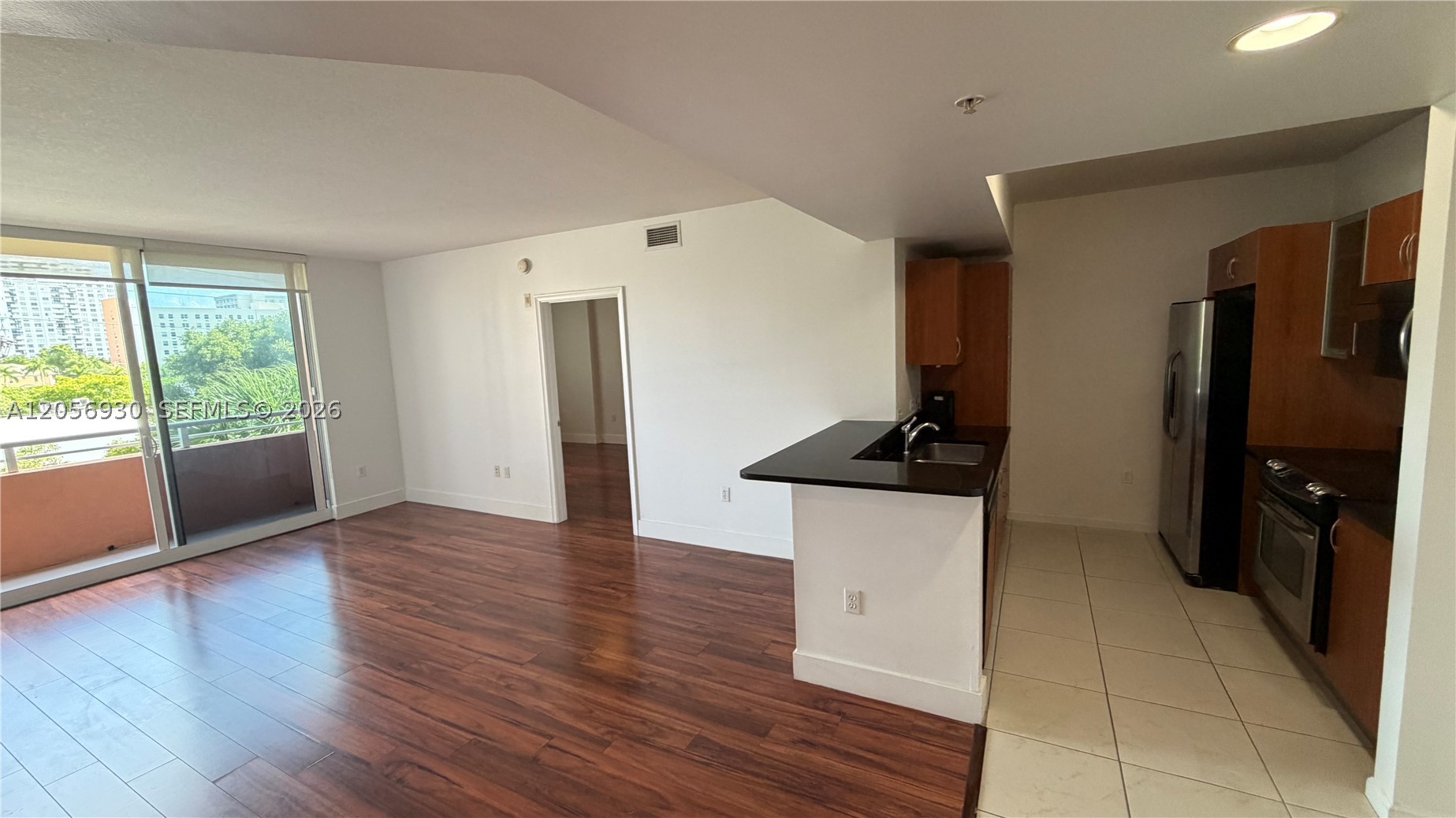 image The Venture at Aventura8