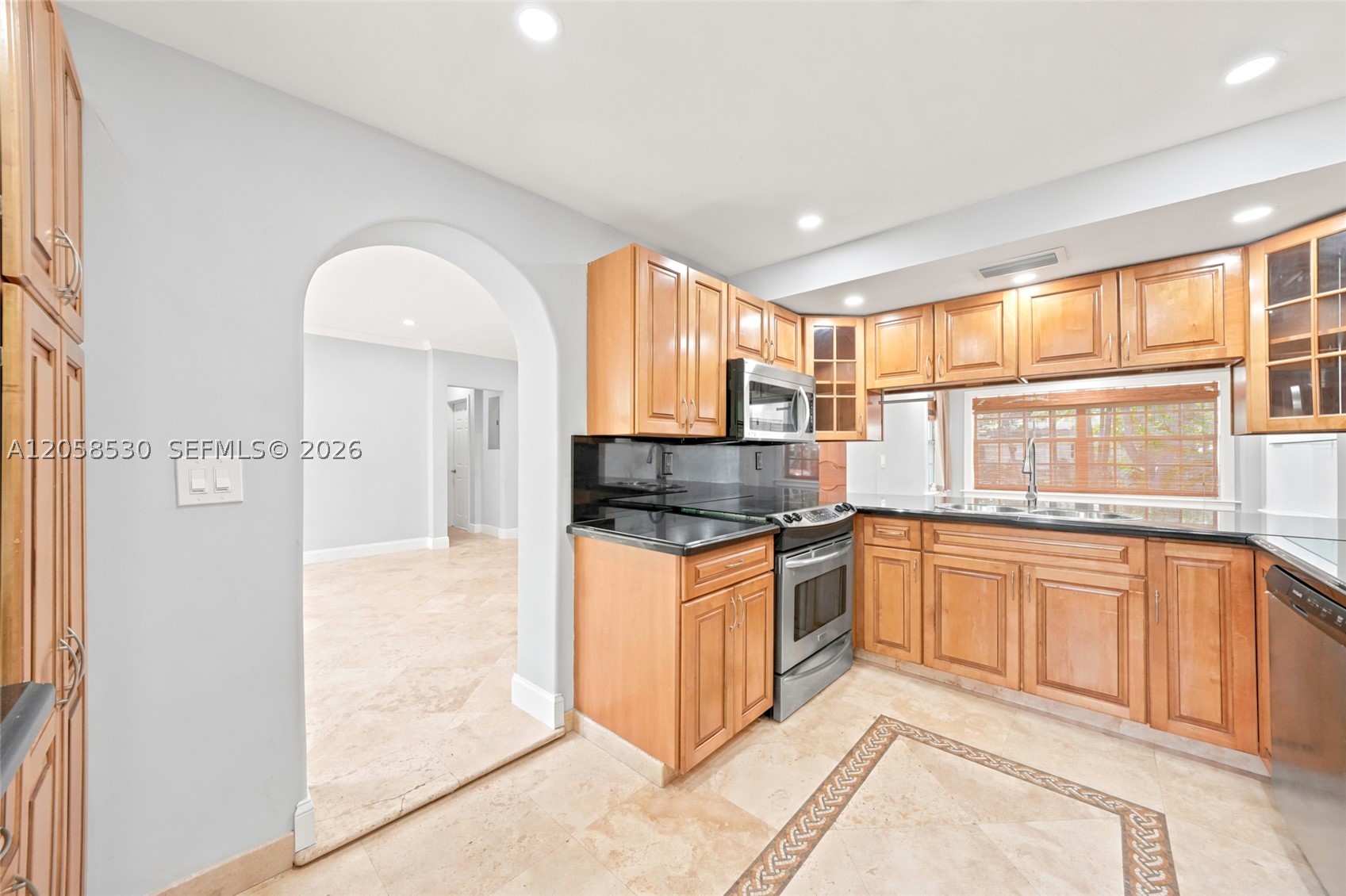 2301 Tequesta Ln #2301 Miami, FL 33133