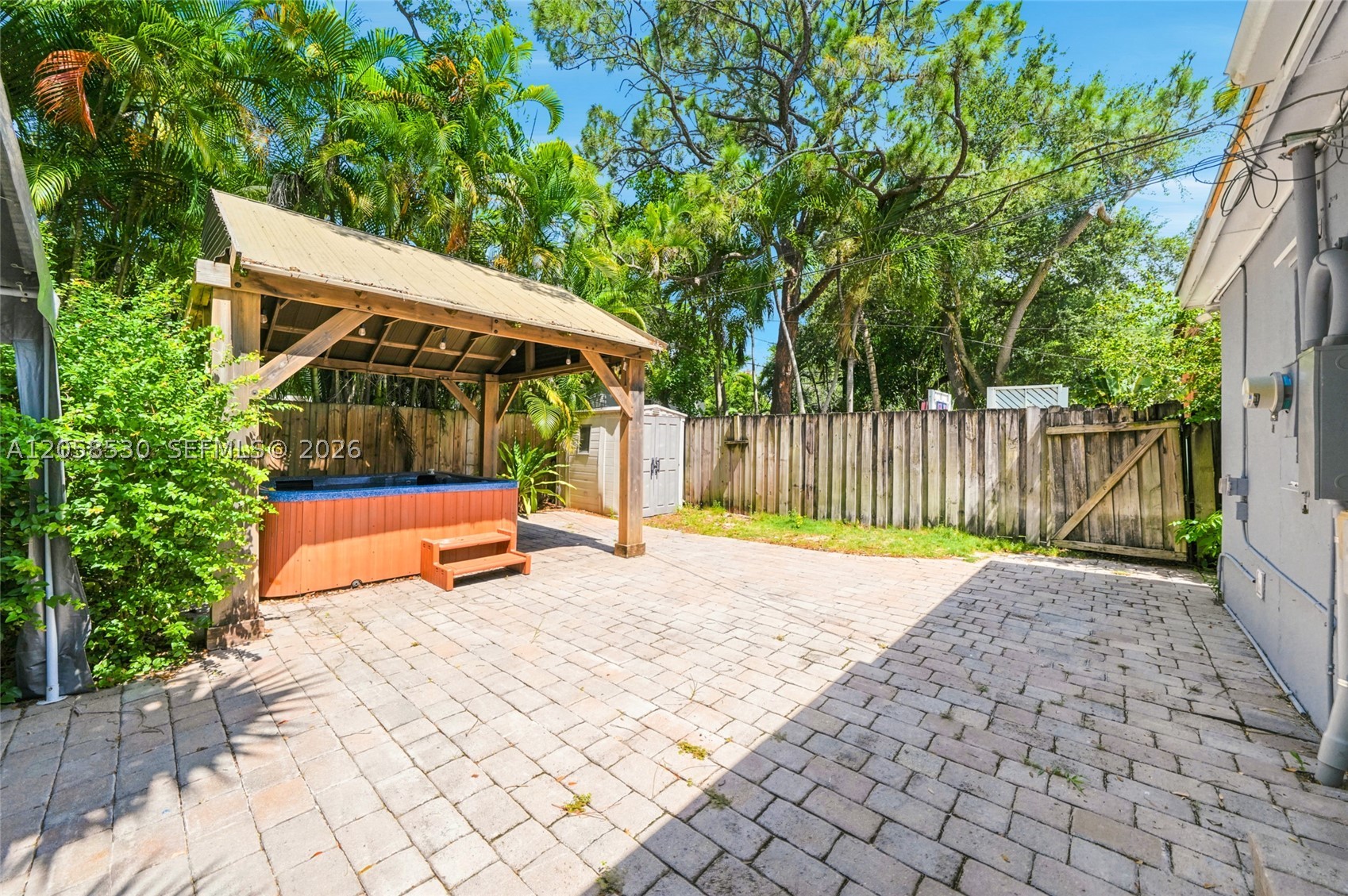 2301 Tequesta Ln #2301 Miami, FL 33133