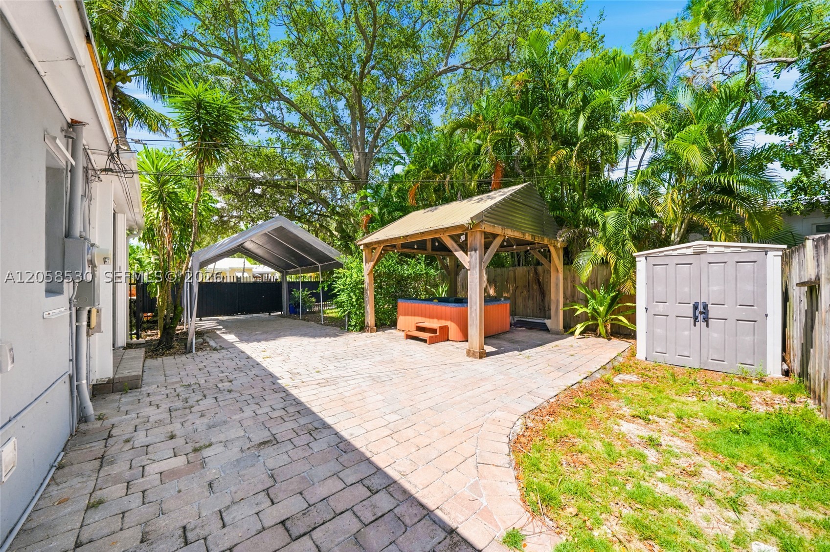 2301 Tequesta Ln #2301 Miami, FL 33133