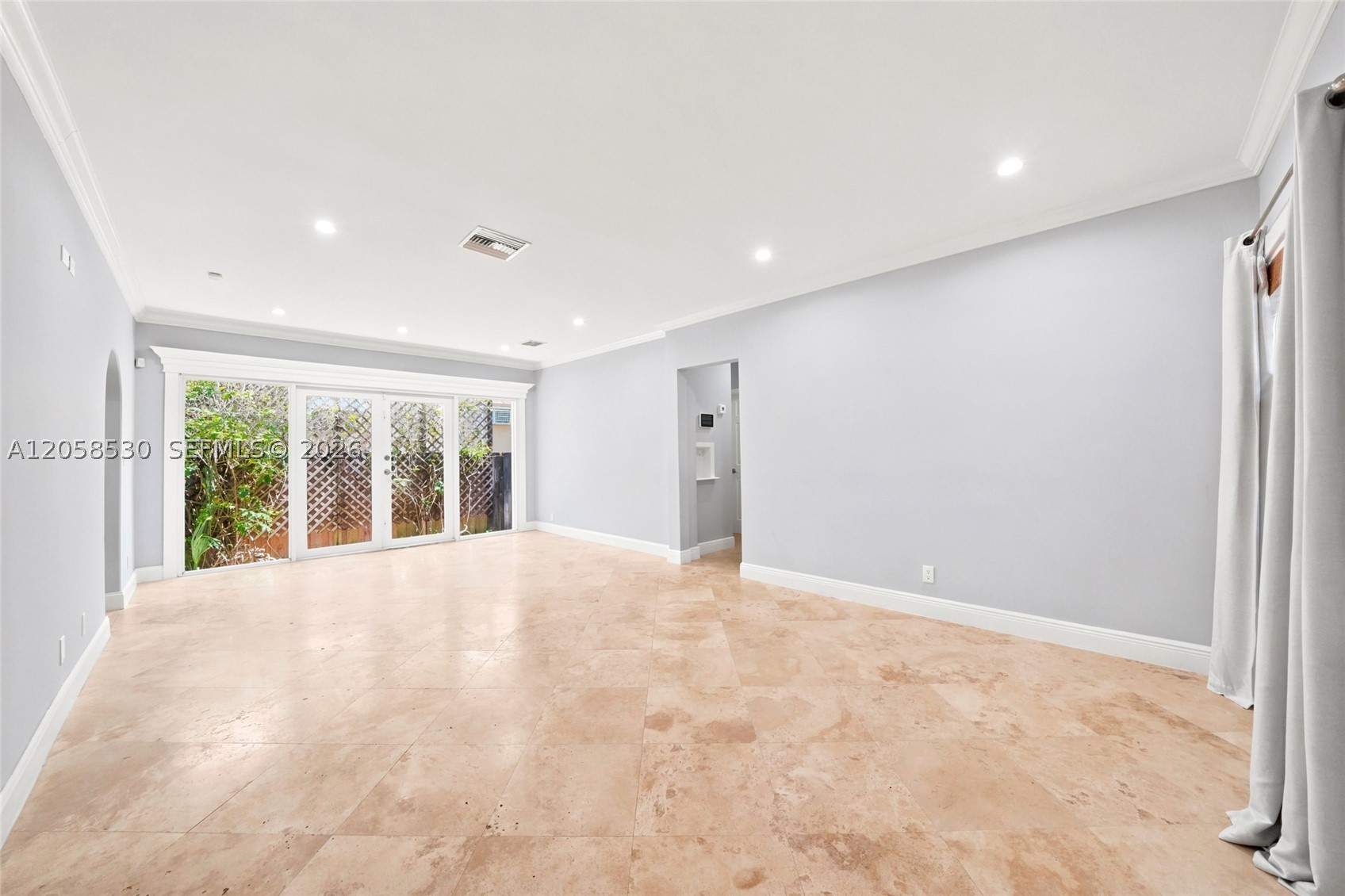 2301 Tequesta Ln #2301 Miami, FL 33133