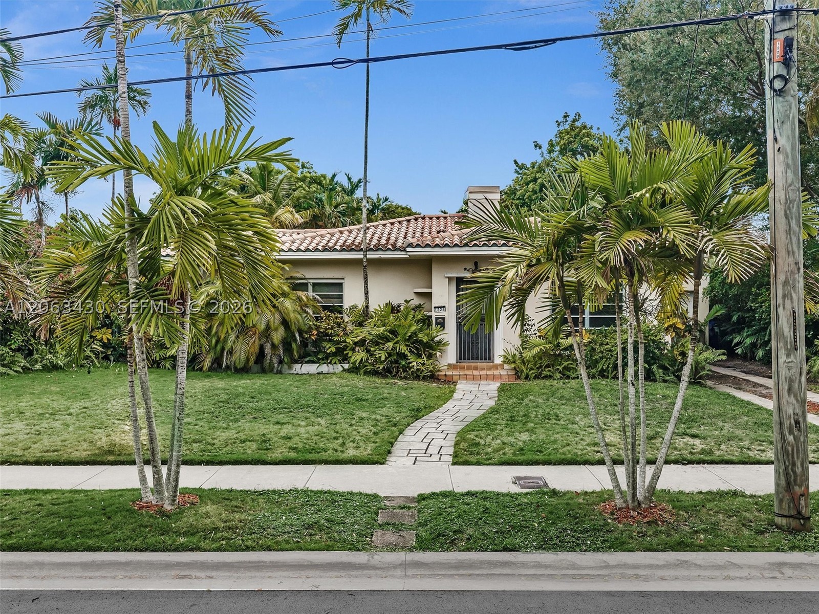 1228 SW 17th St Miami, FL 33145