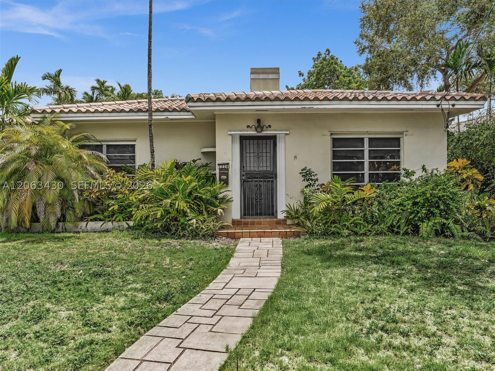 1228 SW 17th St Miami, FL 33145