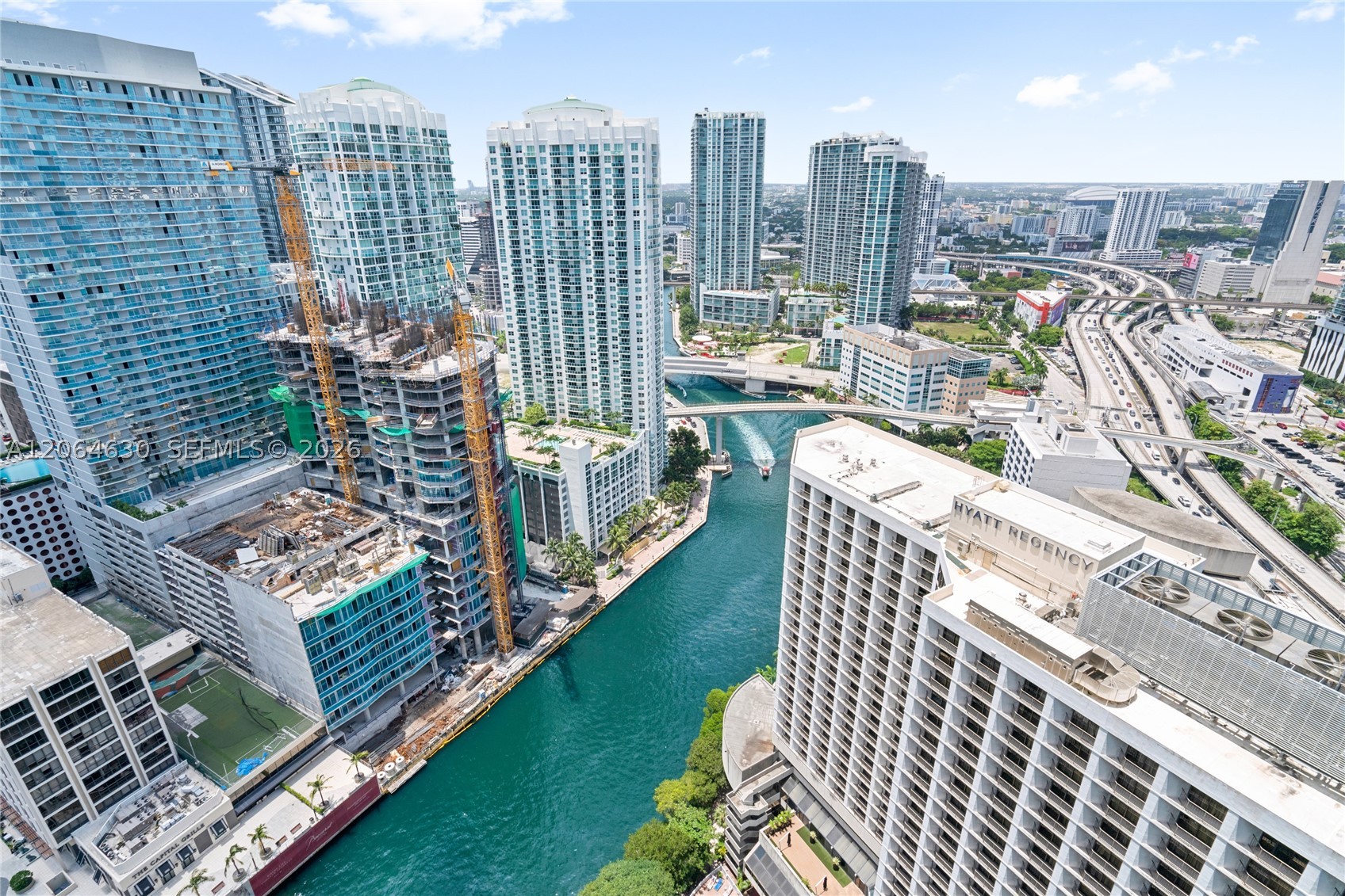 image Epic Residences45
