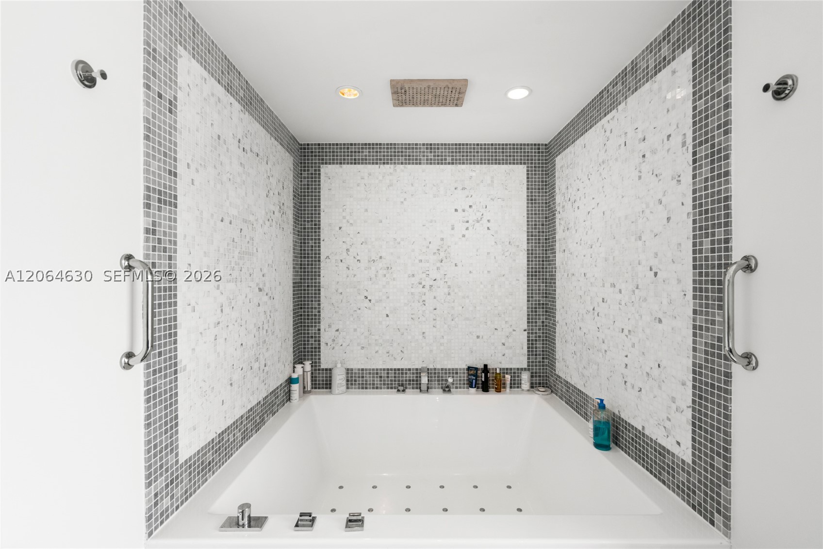 image Epic Residences48
