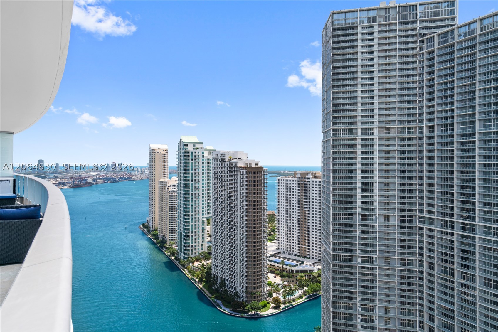 image Epic Residences50