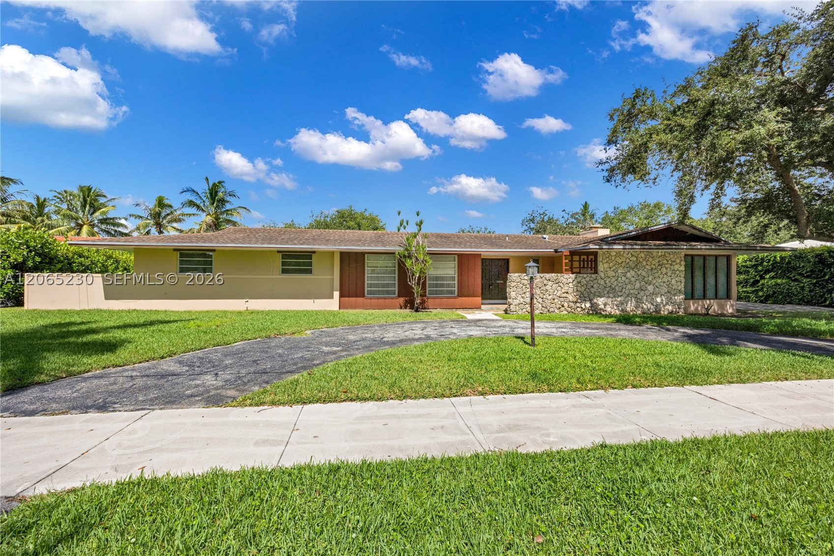 11800 SW 72nd Ave Pinecrest, FL 33156