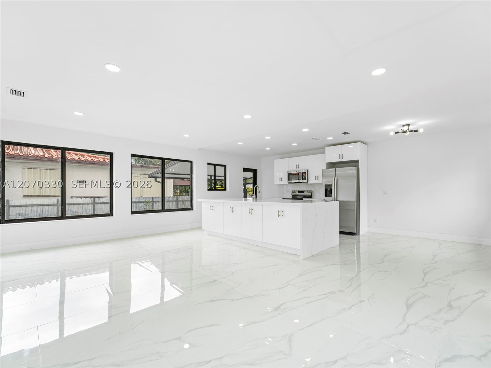 2500 SW 23rd Ter Miami, FL 33145