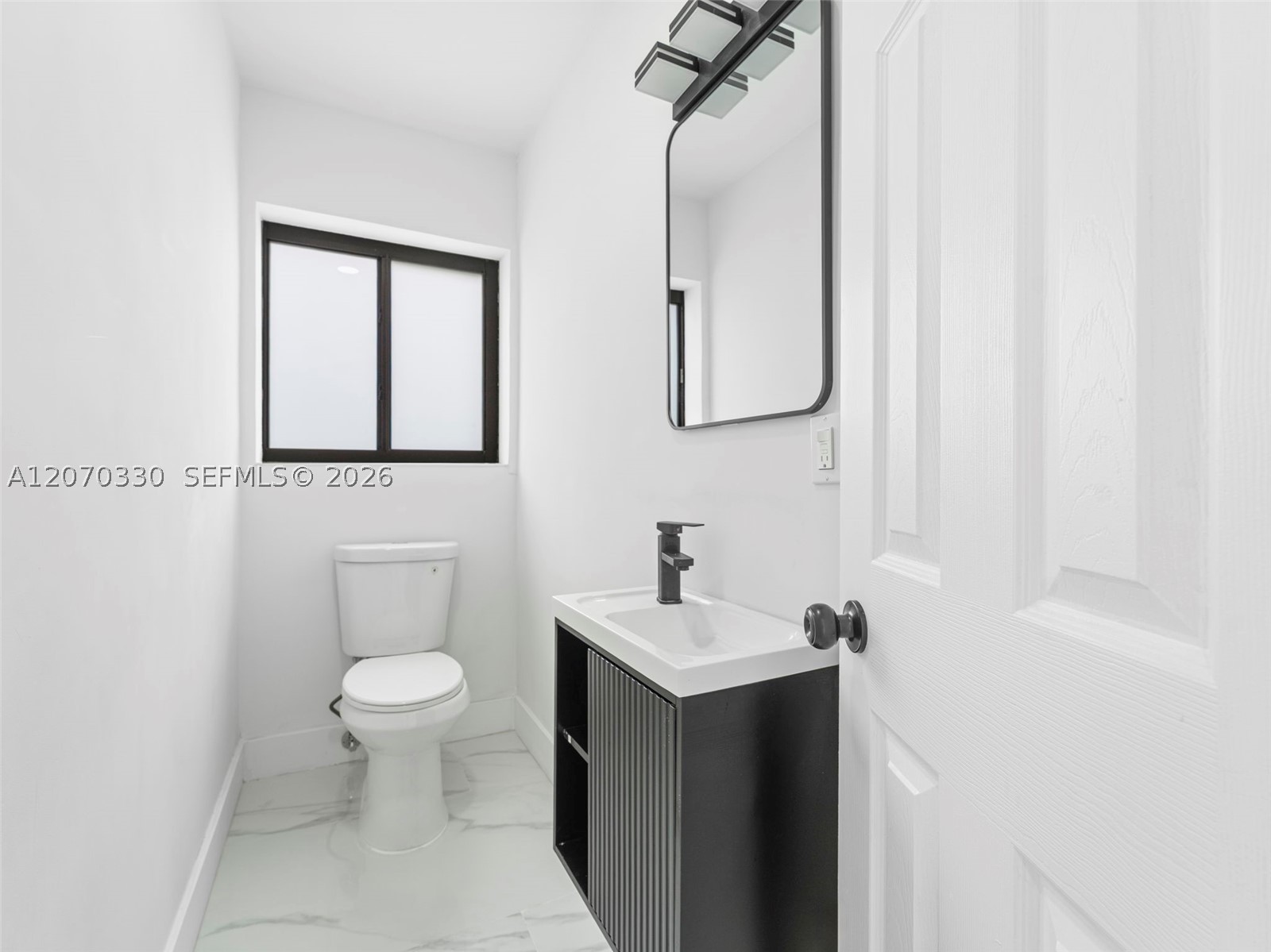 2500 SW 23rd Ter Miami, FL 33145