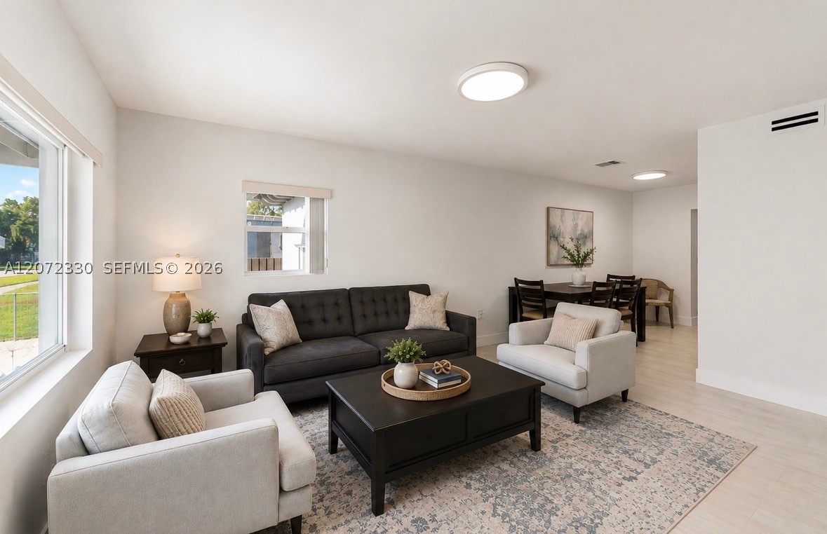 5731 SW 62nd Ter Miami, FL 33143
