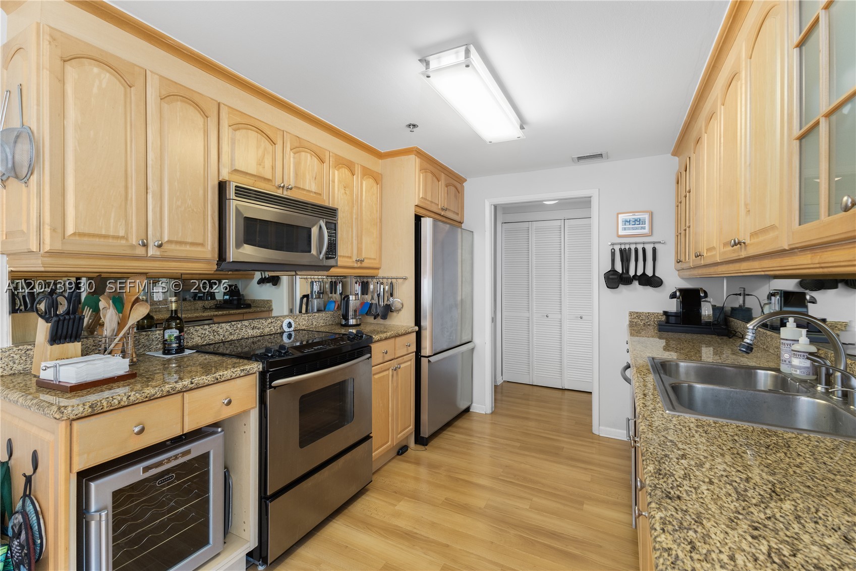 1581 Brickell Ave #1105 Miami, FL 33129