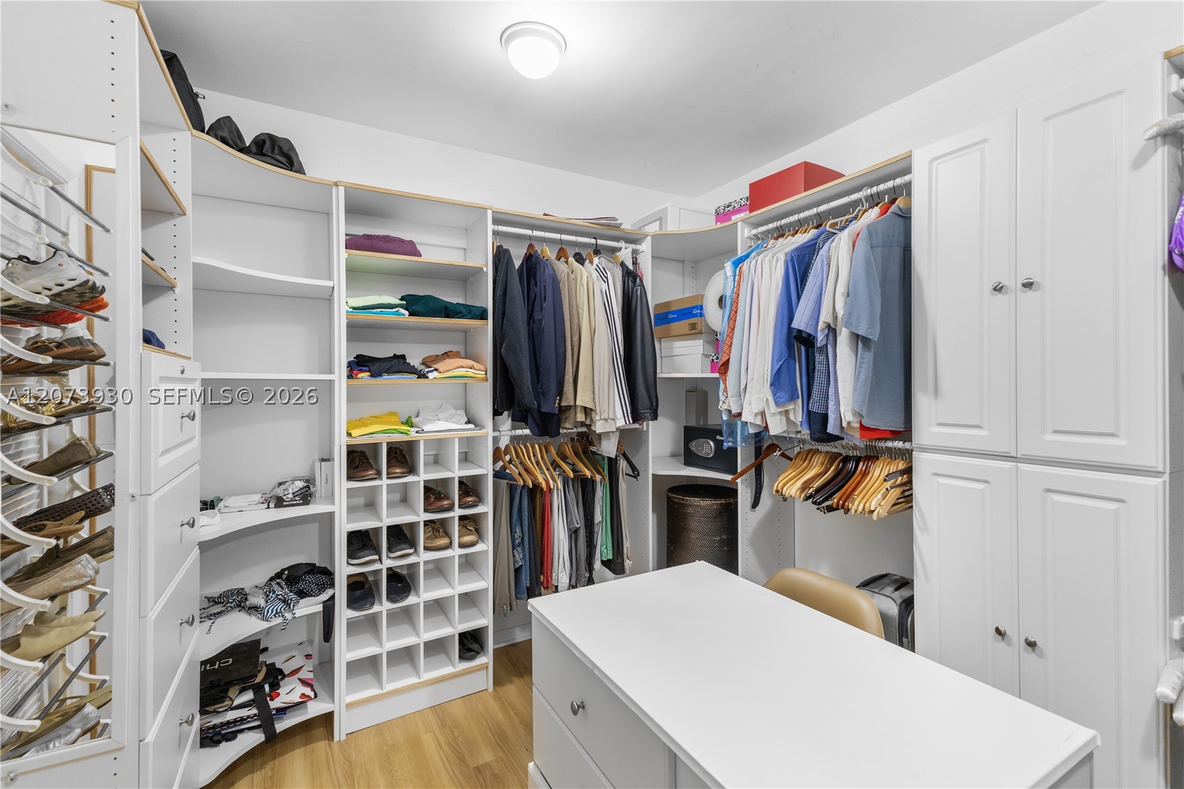 1581 Brickell Ave #1105 Miami, FL 33129