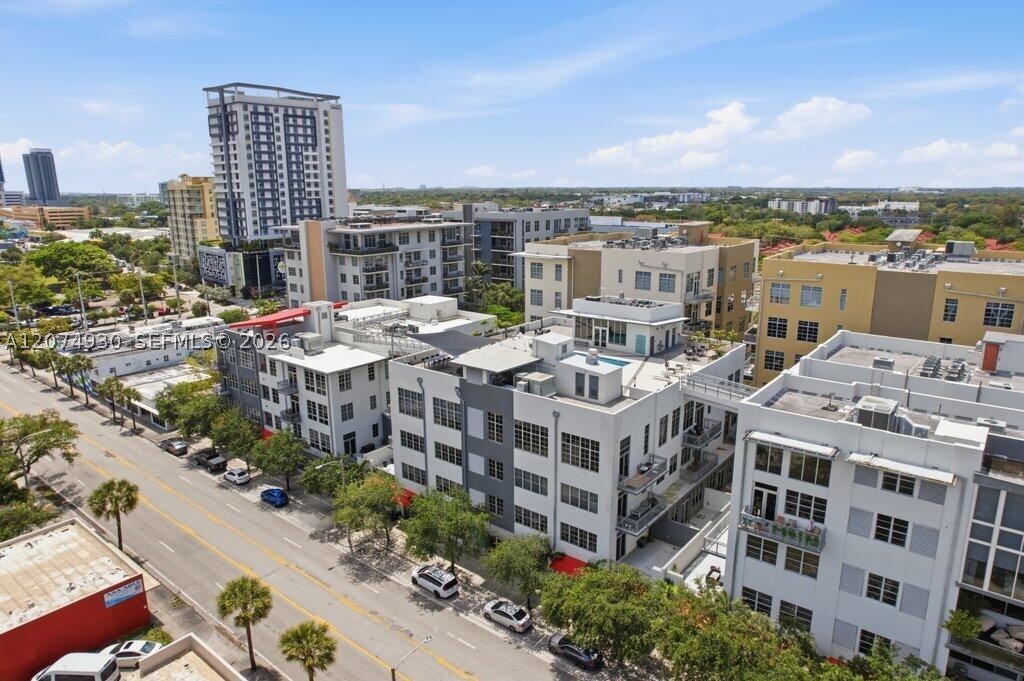 425 N Andrews Ave #202