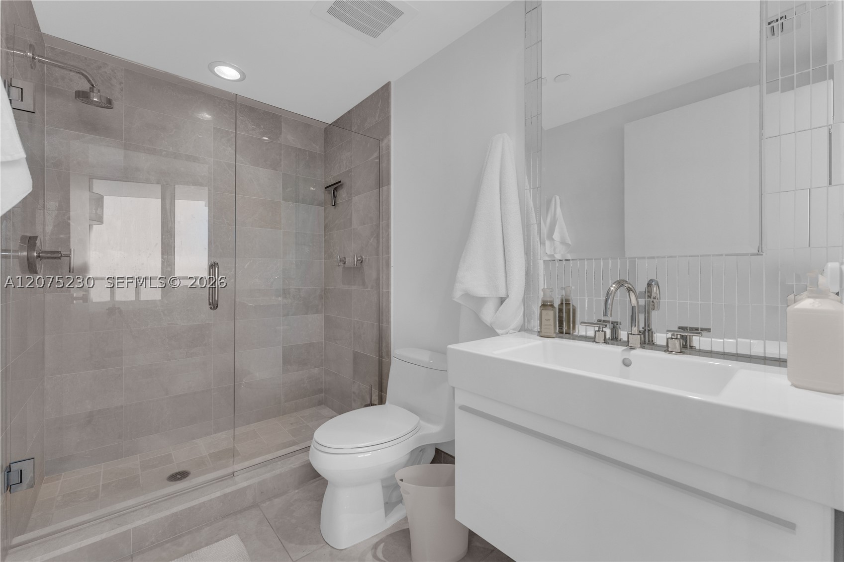 17001 Collins Ave #4102 Sunny Isles Beach, FL 33160