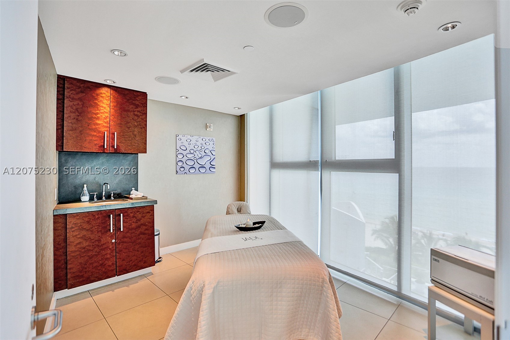 17001 Collins Ave #4102 Sunny Isles Beach, FL 33160