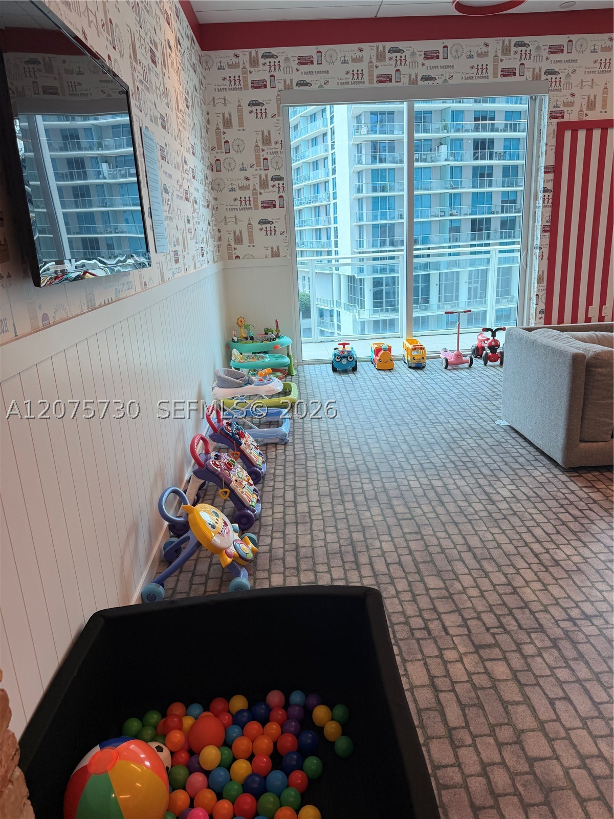 1080 Brickell Ave #913 Miami, FL 33131